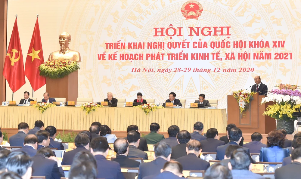 Hội nghị Chính phủ triển khai nhiệm vụ năm 2021 ngày 28-12. Ảnh: QUANG PHÚC