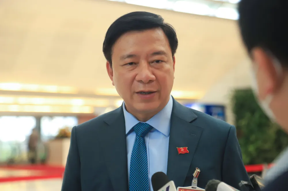 Thêm 82 ca mắc Covid-19 mới, Thủ tướng yêu cầu bình tĩnh, khoanh vùng, cách ly, truy vết thần tốc  ​ ảnh 1