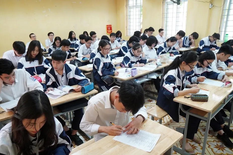 Thủ tướng chỉ thị về tăng cường chỉ đạo kỳ thi tốt nghiệp THPT và tuyển sinh ĐH, GDNN năm 2021 ảnh 1 Thủ tướng chỉ thị về tăng cường chỉ đạo kỳ thi tốt nghiệp THPT và tuyển sinh ĐH, GDNN năm 2021 ảnh 1