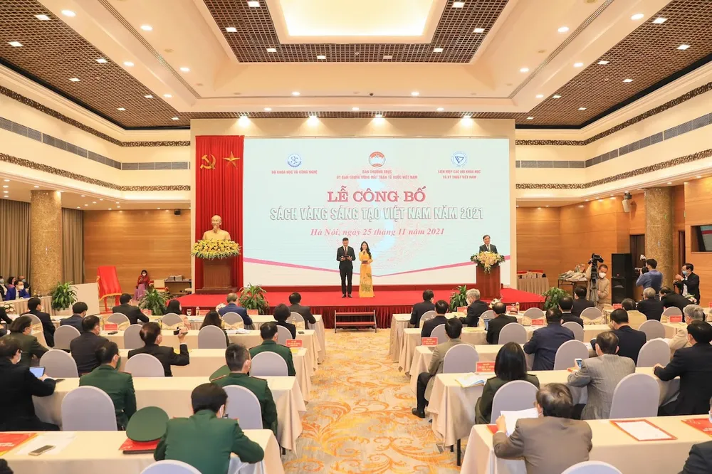 Sách vàng Sáng tạo Việt Nam năm 2021 vinh danh 76 công trình, giải pháp khoa học, sáng tạo ảnh 1 Sách vàng Sáng tạo Việt Nam năm 2021 vinh danh 76 công trình, giải pháp khoa học, sáng tạo ảnh 1