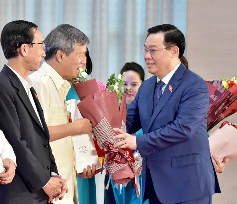 Thủ tướng Chính phủ, Chủ tịch Quốc hội gặp mặt ĐBQH là nhà khoa học ảnh 2 Thủ tướng Chính phủ, Chủ tịch Quốc hội gặp mặt ĐBQH là nhà khoa học ảnh 2