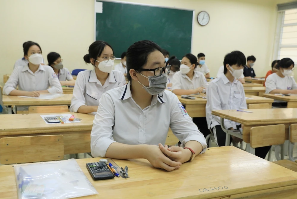 Hà Nội: Hoàn tất Kỳ thi tuyển sinh vào lớp 10, môn Toán nhẹ nhàng ảnh 1 Hà Nội: Hoàn tất Kỳ thi tuyển sinh vào lớp 10, môn Toán nhẹ nhàng ảnh 1
