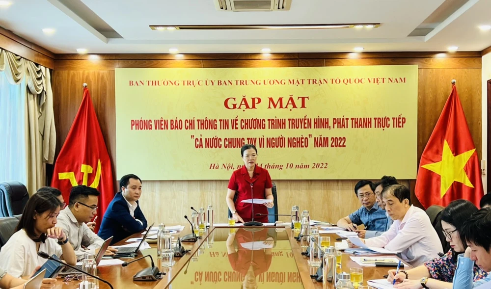 Họp báo chương trình “cả nước chung tay vì người nghèo” năm 2022