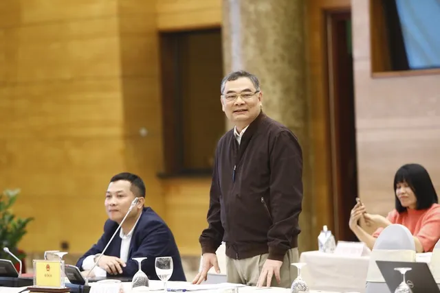 Trung tướng Tô Ân Xô, Người phát ngôn Bộ Công an thông tin tại cuộc họp báo tối 2-2. Ảnh: VIẾT CHUNG