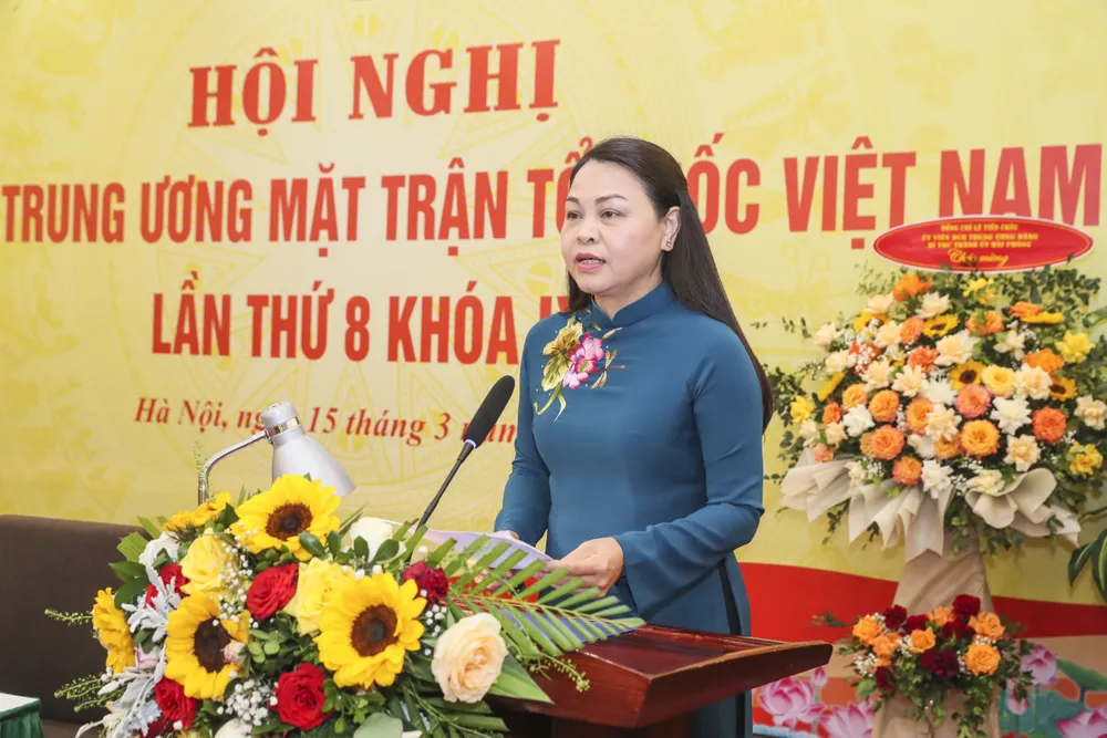 Đồng chí Nguyễn Thị Thu Hà phát biểu nhận nhiệm vụ Đồng chí Nguyễn Thị Thu Hà phát biểu nhận nhiệm vụ