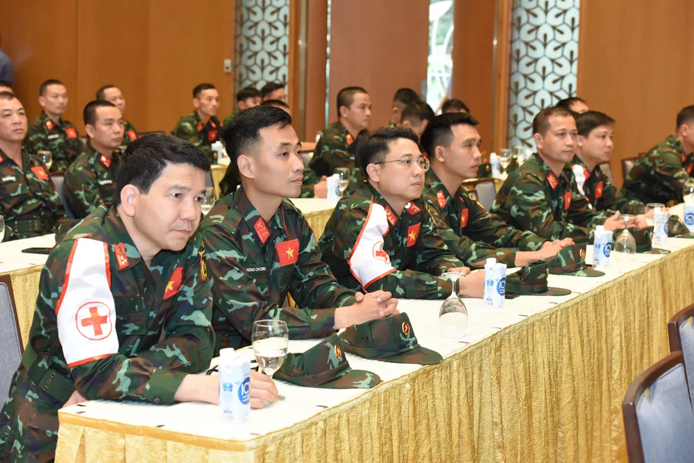 Các đồng chí trực tiếp tham gia cứu nạn, cứu hộ tại Thổ Nhĩ Kỳ. Ảnh: VIẾT CHUNG Các đồng chí trực tiếp tham gia cứu nạn, cứu hộ tại Thổ Nhĩ Kỳ. Ảnh: VIẾT CHUNG