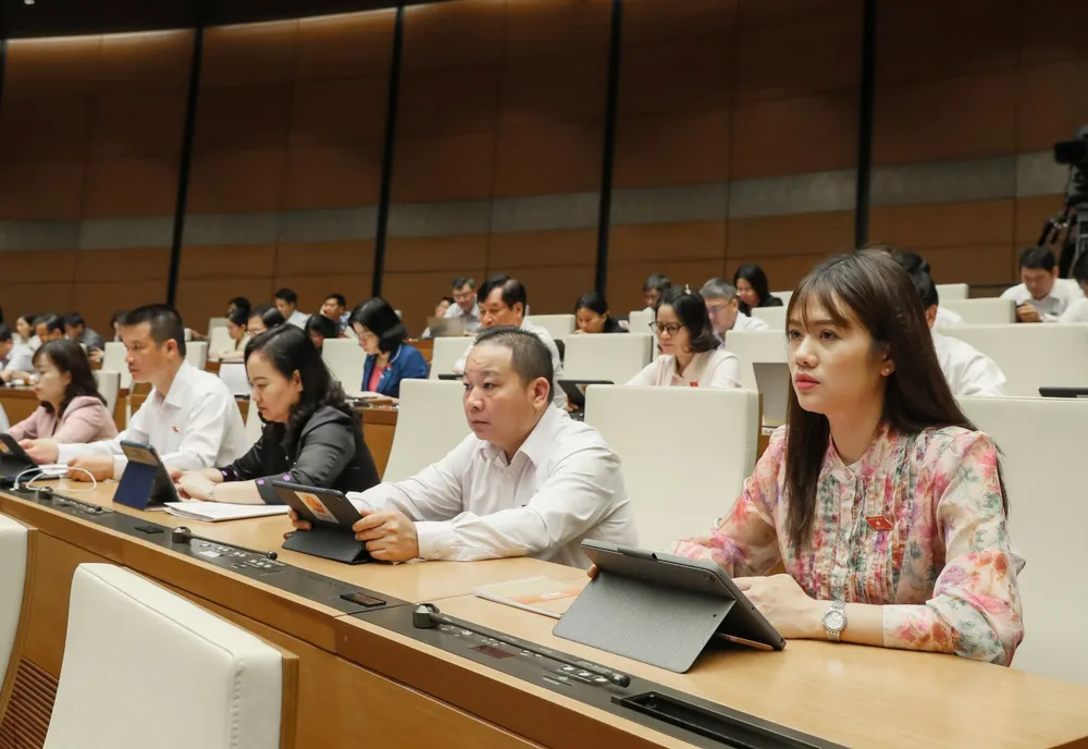 Các ĐBQH dự họp sáng 24-5. Ảnh: QUANG PHÚC Các ĐBQH dự họp sáng 24-5. Ảnh: QUANG PHÚC