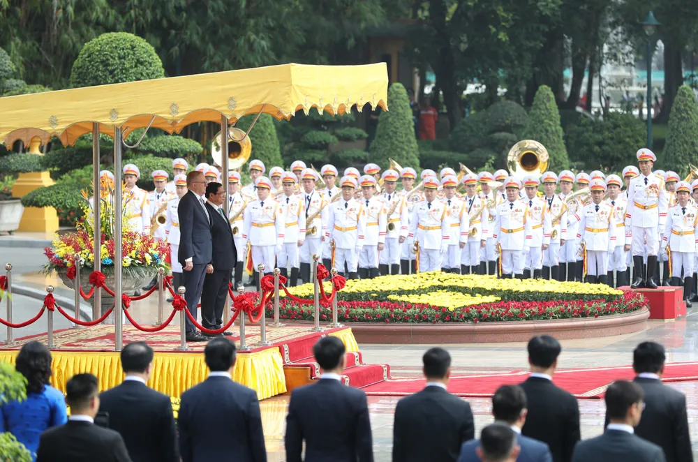 Thủ tướng Phạm Minh Chính và Thủ tướng Australia Anthony Albanese tại lễ đón chính thức Thủ tướng Phạm Minh Chính và Thủ tướng Australia Anthony Albanese tại lễ đón chính thức