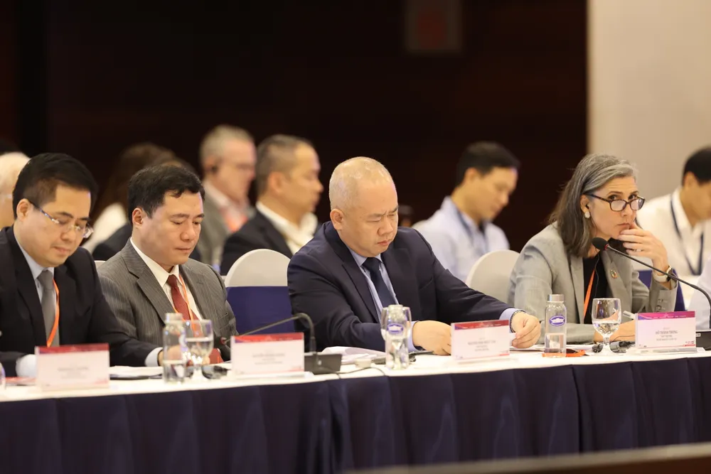 Các đại biểu dự diễn đàn Các đại biểu dự diễn đàn