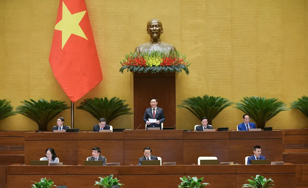 Chủ tịch Quốc hội Vương Đình Huệ chủ trì và điều hành phiên họp sáng 7-11 Chủ tịch Quốc hội Vương Đình Huệ chủ trì và điều hành phiên họp sáng 7-11