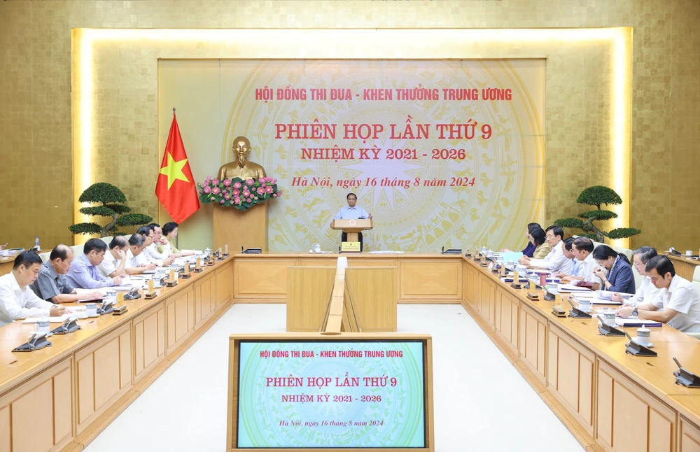 Thủ tướng Phạm Minh Chính chủ trì và phát biểu tại phiên họp lần thứ 9 của Hội đồng Thi đua - Khen thưởng Trung ương. Ảnh: VIẾT CHUNG