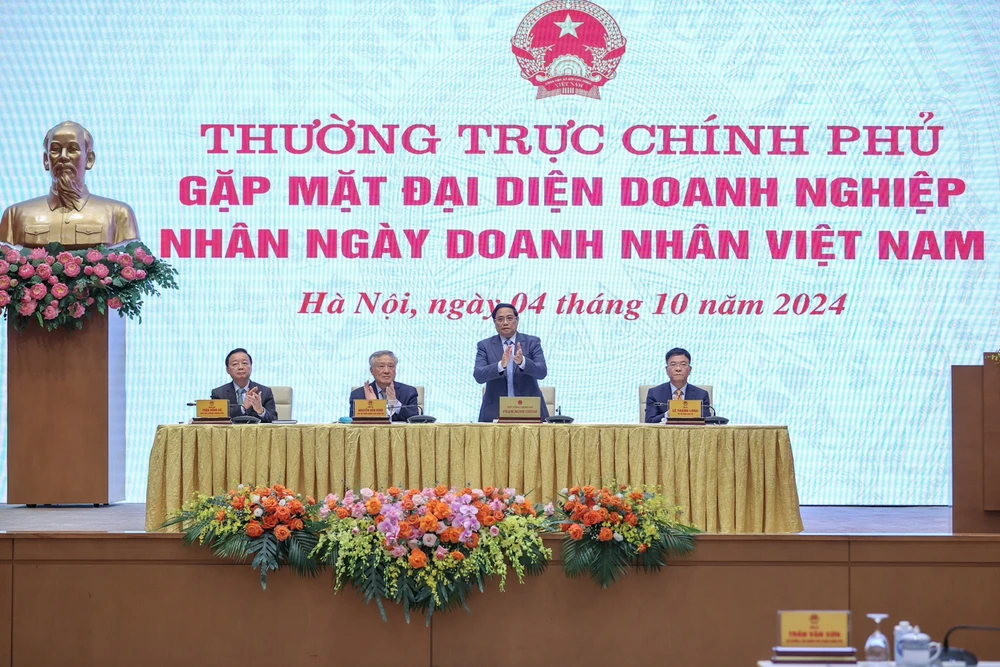 Thường trực Chính phủ gặp mặt các đại diện doanh nghiệp nhân ngày Doanh nhân Việt Nam