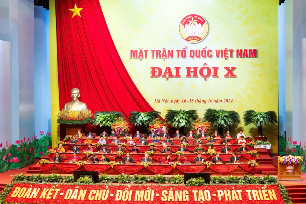 Toàn cảnh đại hội 18-10. Ảnh: QUANG PHÚC Toàn cảnh đại hội 18-10.jpg