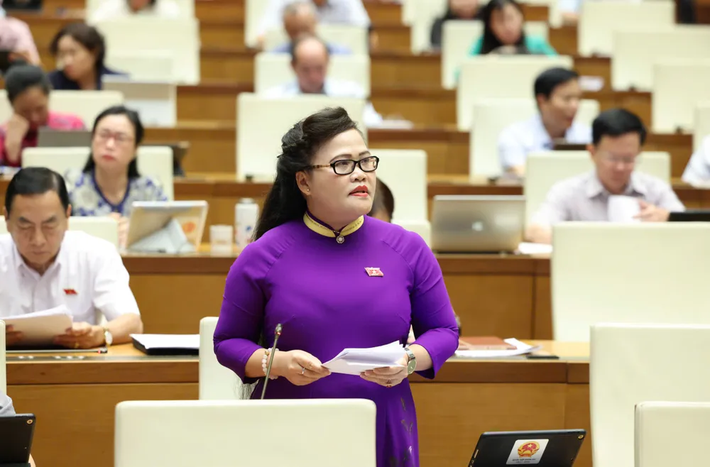 Đại biểu Nguyễn Thị Sửu (Thừa Thiên - Huế). Ảnh: QUANG PHÚC Đại biểu Nguyễn Thị Sửu (Thừa Thiên - Huế).jpg
