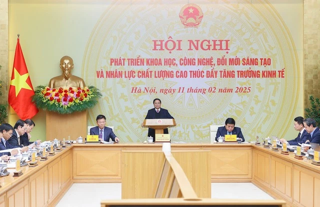 Thủ tướng Phạm Minh Chính chủ trì hội nghị phát triển KHCN, đổi mới sáng tạo và nhân lực chất lượng cao thúc đẩy tăng trưởng kinh tế. Ảnh: VIẾT CHUNG