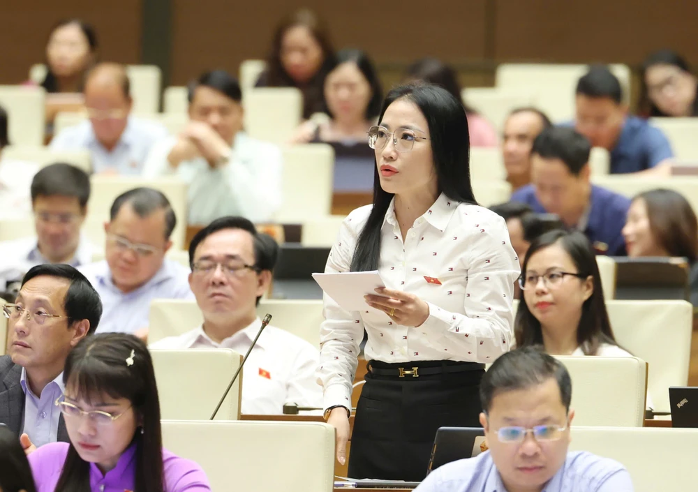 Đại biểu Trần Khánh Thu (Thái Bình). Ảnh: QUANG PHÚC ĐBQH Trần Khánh Thu (đoàn Thái Bình).jpg