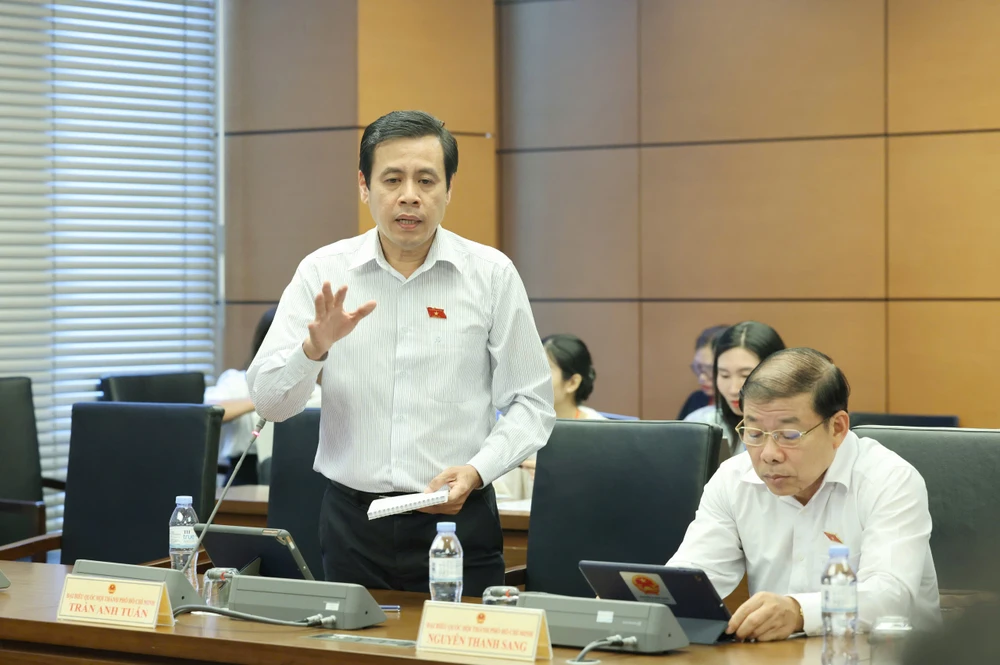 Đại biểu Trần Anh Tuấn (TPHCM). Ảnh: QUANG PHÚC 3.jpg