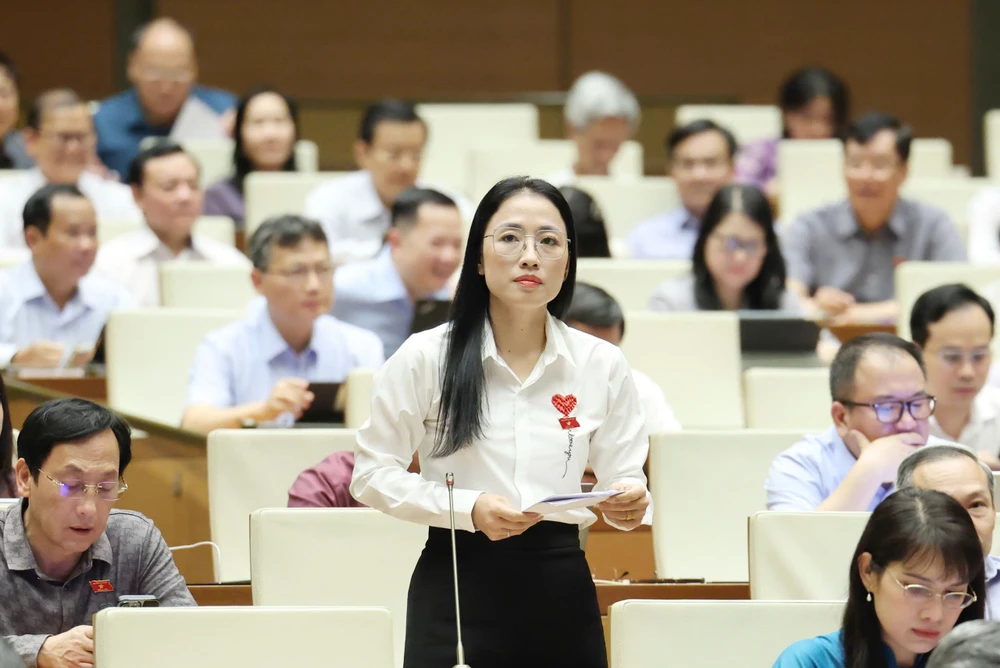 Đại biểu Trần Khánh Thu (Thái Bình). Ảnh: QUANG PHÚC Đại biểu Trần Khánh Thu (Thái Bình).jpg