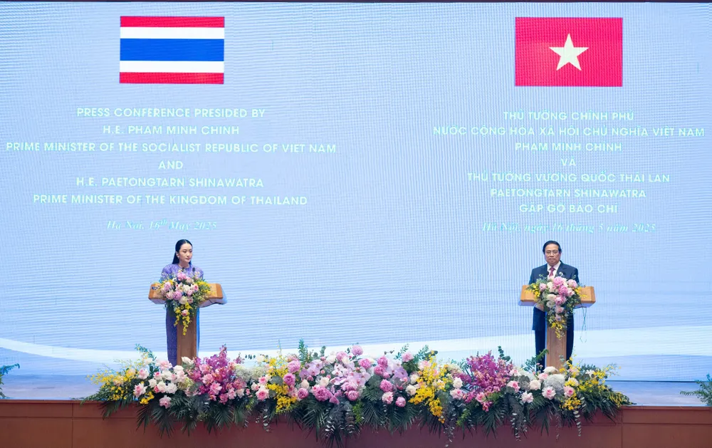 Thủ tướng Phạm Minh Chính và Thủ tướng Thái Lan Paetongtarn Shinawatra. Ảnh: VIẾT CHUNG 3.jpg