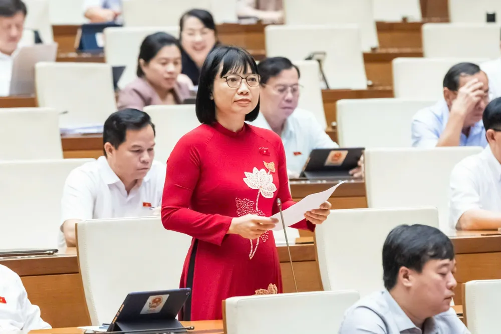 ĐB Nguyễn Thị Việt Nga (Hải Dương). Ảnh: VIẾT CHUNG Nga.jpg