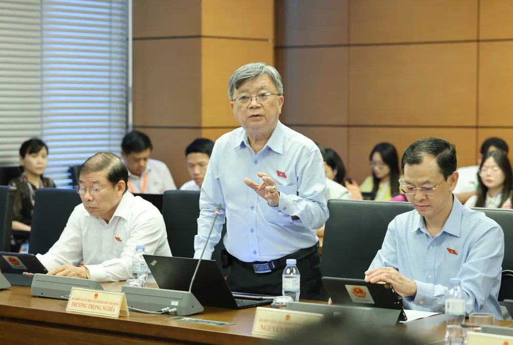 Đại biểu Trương Trọng Nghĩa (TPHCM). Ảnh: QUANG PHÚC Đại biểu Trương Trọng Nghĩa (TPHCM).jpg