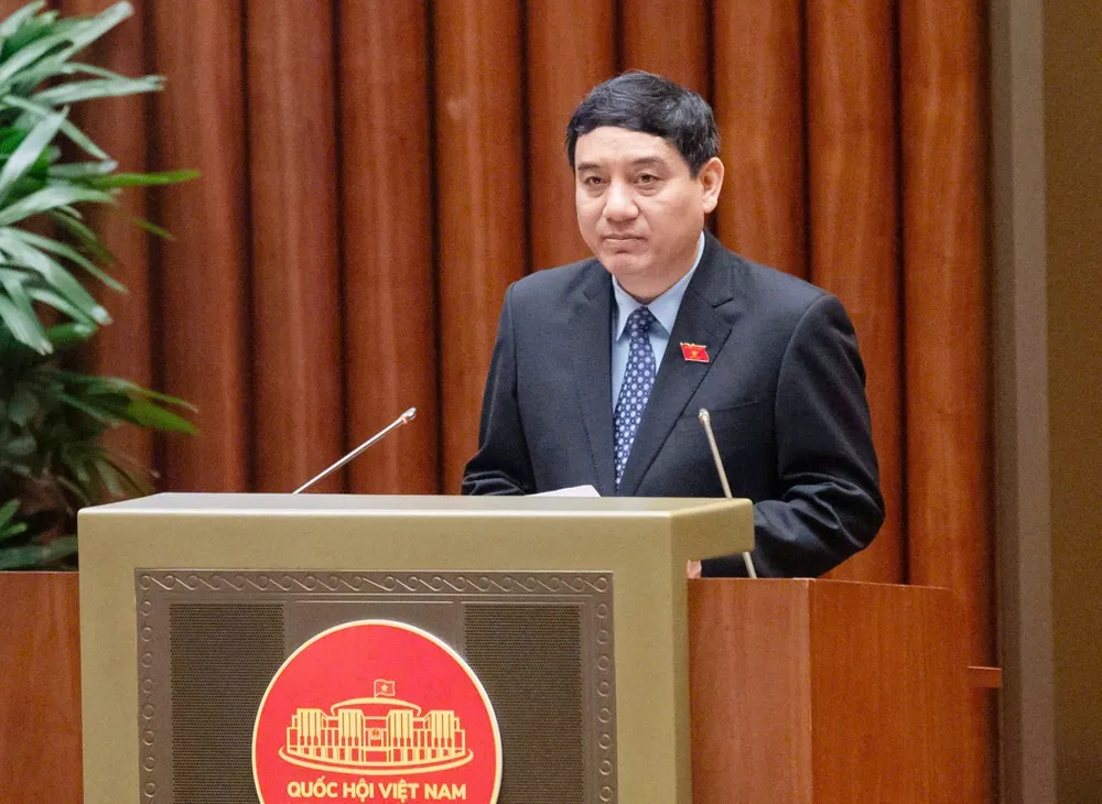 Chairman of the National Assembly's Committee for Culture and Society Nguyen Dac Vinh presented a report on the review of the draft law on the morning of May 21. Photo: VIET CHUNG 3.jpg