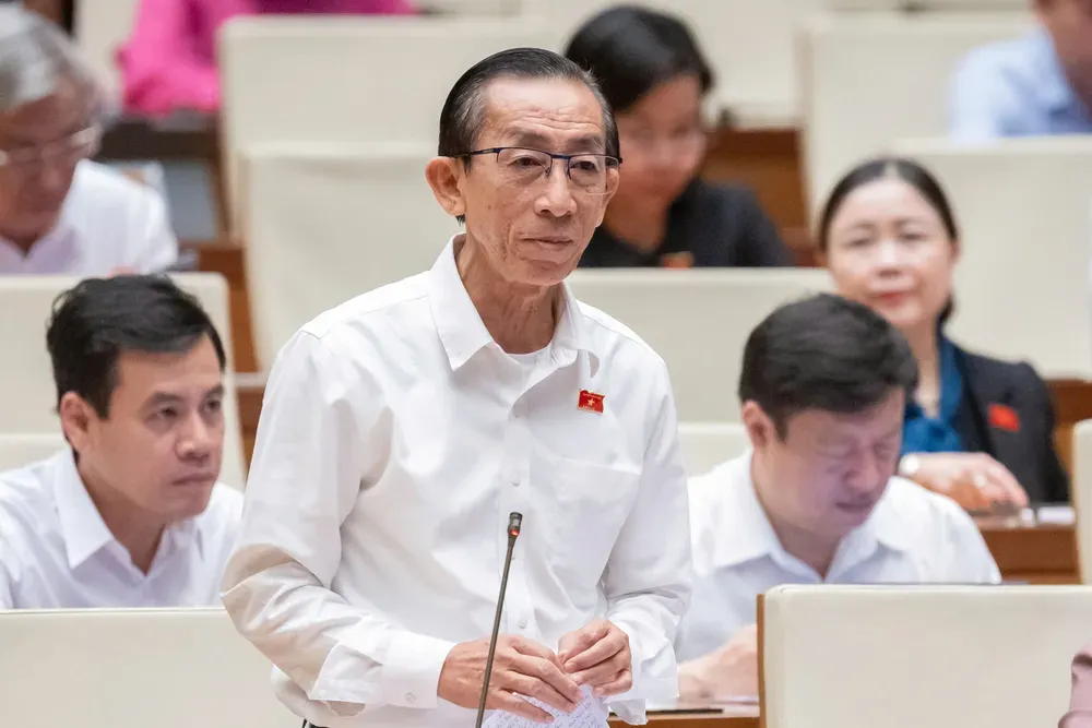 ĐB Trần Hoàng Ngân (TPHCM) duong-sat-do-thi-tran-hoang-ngan-2143-3262.jpg