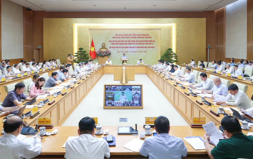 Thủ tướng chủ trì phiên họp ngày 22-6. Ảnh: VIẾT CHUNG 1.jpg
