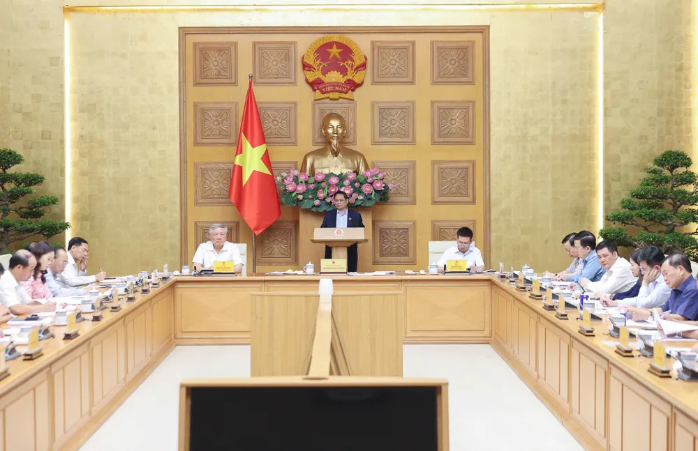 Thủ tướng Phạm Minh Chính chủ trì và phát biểu tại cuộc họp Thường trực Chính phủ. Ảnh: VIẾT CHUNG 1.jpg