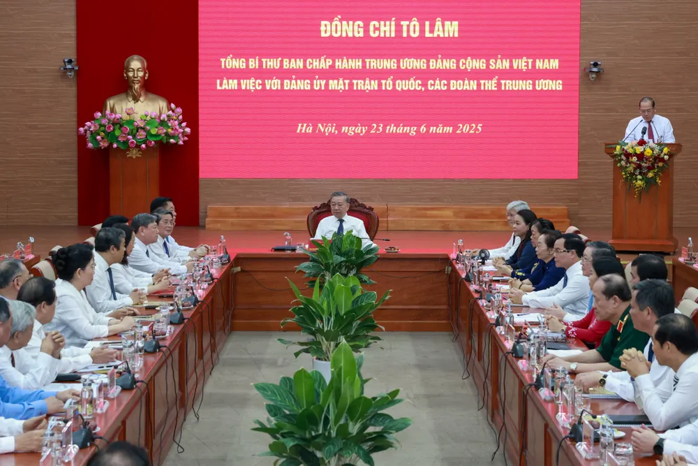 Quang cảnh hội nghị 3.jpg