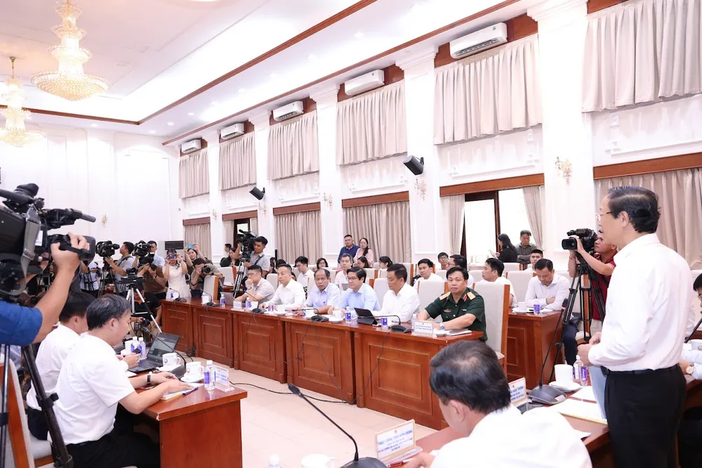 Toàn cảnh họp báo toàn cảnh họp báo.jpg