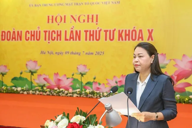 Phó Chủ tịch - Tổng Thư ký Ủy ban Trung ương MTTQ Việt Nam Nguyễn Thị Thu Hà 2.jpg