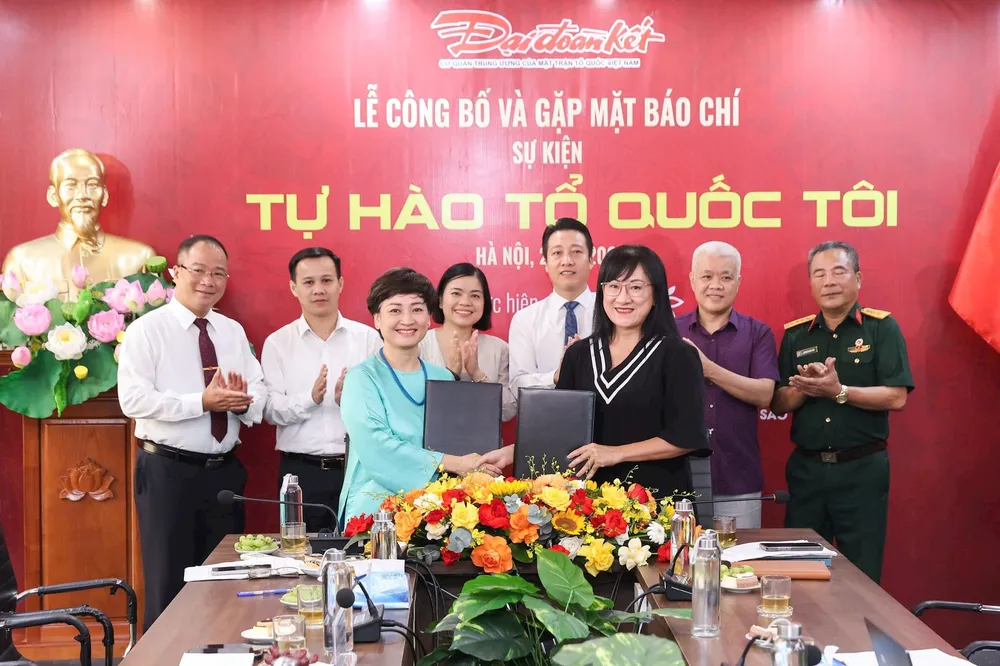 Các đơn vị đồng hành với Báo Đại đoàn kết để tổ chức sự kiện ý nghĩa Lễ ký kết hợp tác chiến lược giữa Senplus và các đơn vị đồng hành.jpg