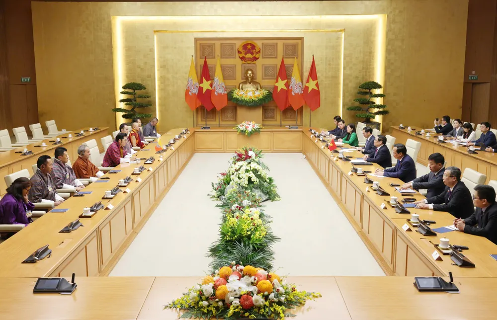 Thủ tướng Phạm Minh Chính hội kiến Quốc vương Bhutan Jigme Khesar Namgyel Wangchuck, chiều 19-8. Ảnh: QUANG PHÚC 2.jpg