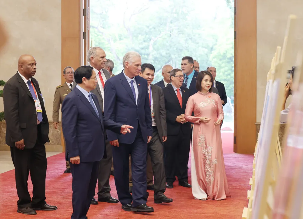 Thủ tướng Chính phủ Phạm Minh Chính và Bí thư thứ nhất, Chủ tịch nước Cuba Miguel Díaz-Canel Bermúdez. Ảnh: QUANG PHÚC 3.jpg