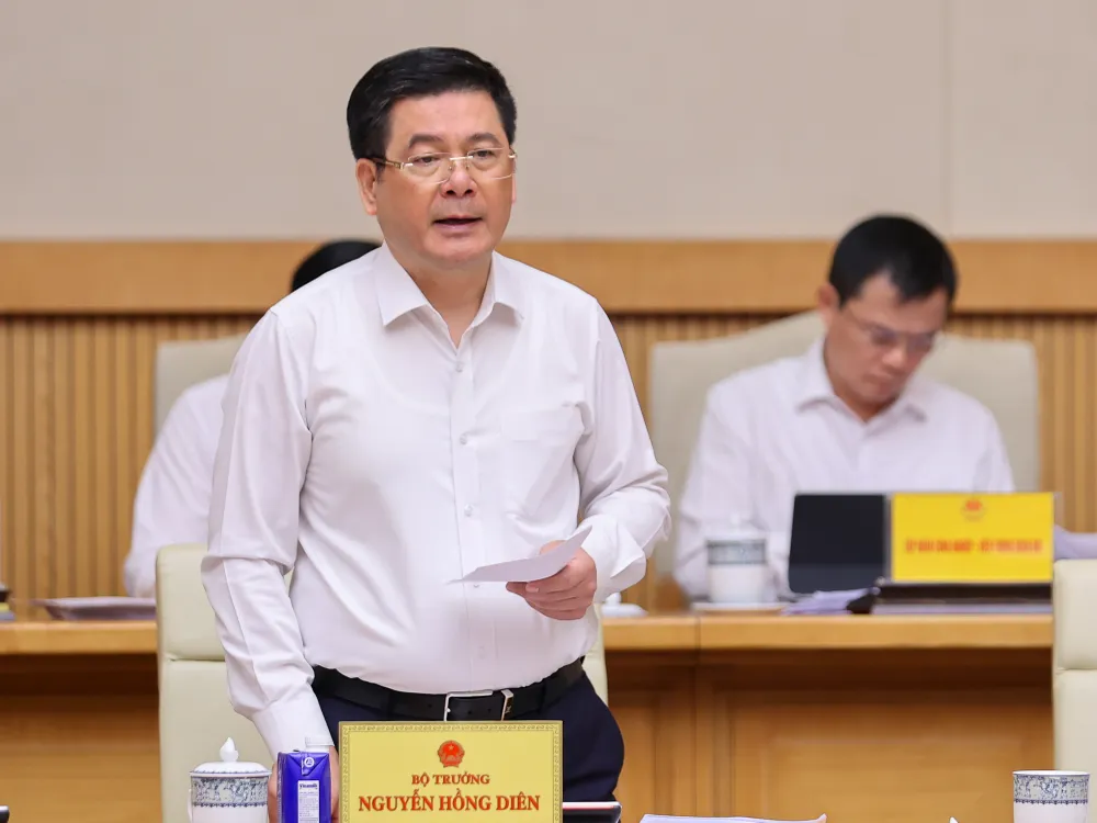 Bộ trưởng Bộ Công thương Nguyễn Hồng Diên Bộ trưởng Bộ Công Thương Nguyễn Hồng Diên.jpg