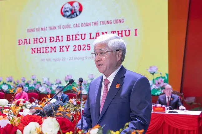 Đồng chí Đỗ Văn Chiến, Ủy viên Bộ Chính trị, Bí thư Trung ương Đảng, Bí thư Đảng ủy MTTQ, các đoàn thể Trung ương, Chủ tịch Ủy ban Trung ương MTTQ Việt Nam phát biểu khai mạc đại hội 1.jpg