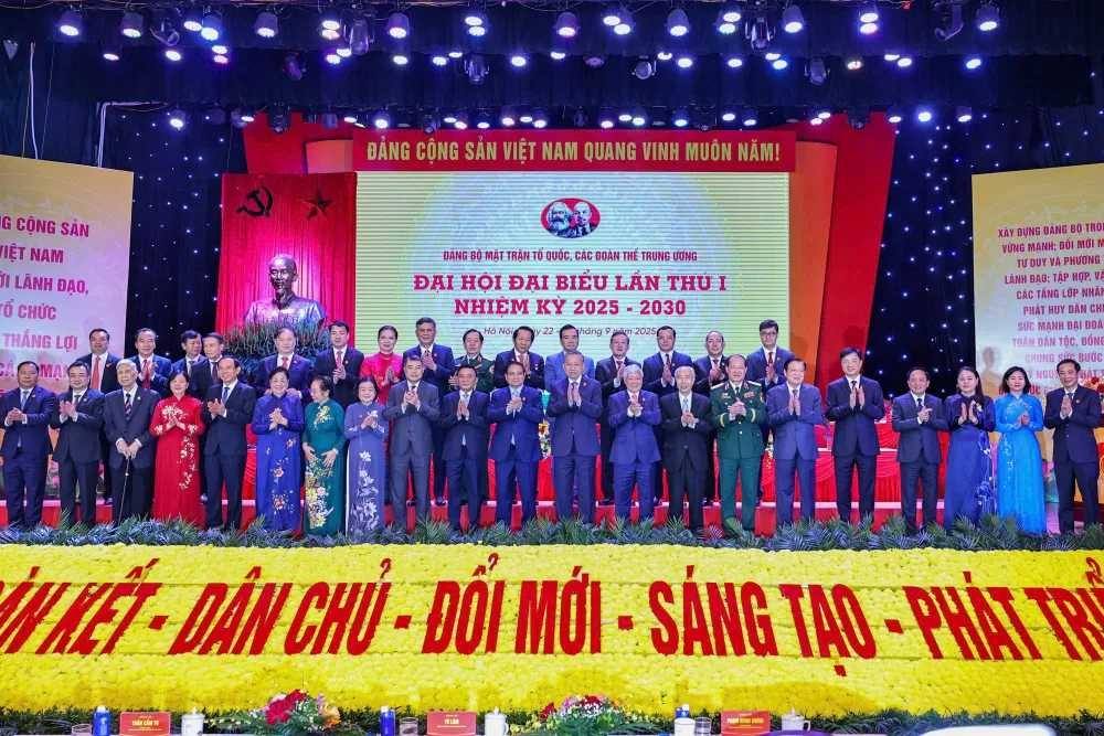 Tổng Bí thư Tô Lâm và các đại biểu dự đại hội 2.jpg