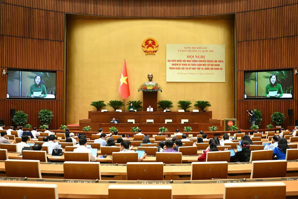Quang cảnh phiên họp Toàn cảnh phiên họp.jpg
