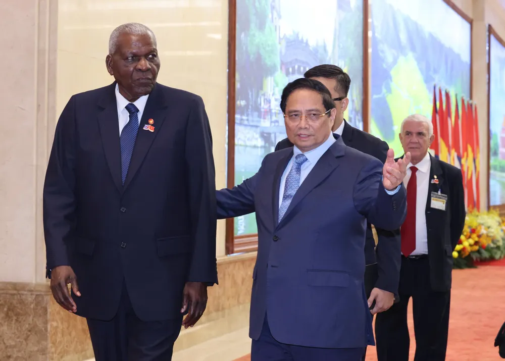 Thủ tướng Phạm Minh Chính và Chủ tịch Quốc hội Cuba Esteban Lazo Hernández, chiều 1-10. Ảnh: QUANG PHÚC 3.jpg