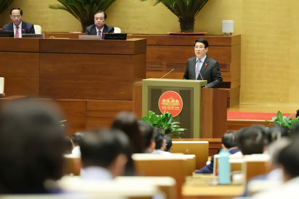 Chủ tịch nước Lương Cường trình bày trước Quốc hội báo cáo công tác nhiệm kỳ 2021-2026 của Chủ tịch nước. Ảnh: QUANG PHÚC 2.jpg