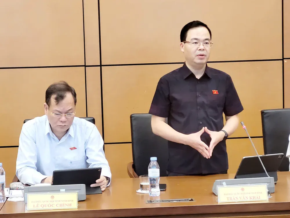 ĐB Trần Văn Khải (Ninh Bình) phát biểu Trần Văn Khải.jpg