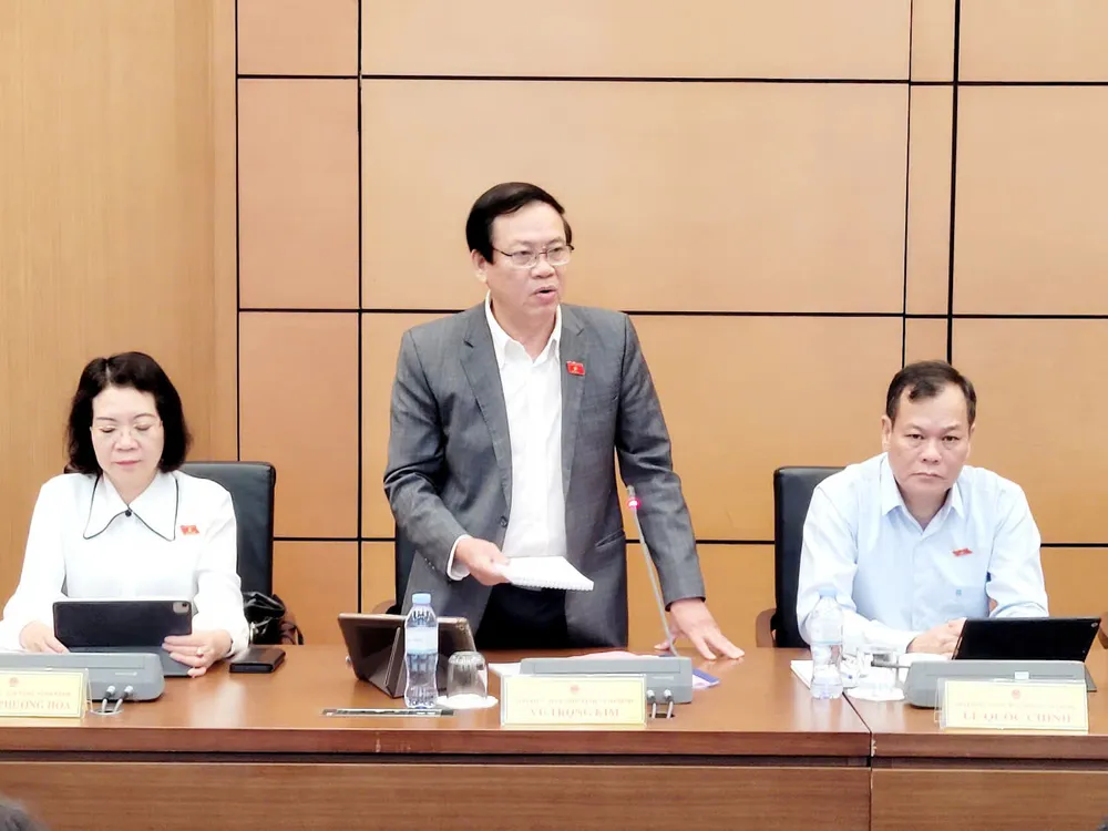 ĐB Vũ Trọng Kim (Ninh Bình) phát biểu tại thảo luận tổ Vũ Trọng Kim.jpg