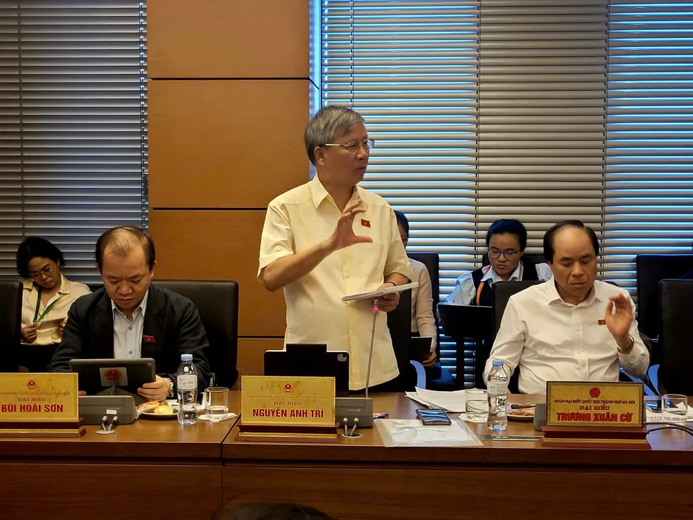 ĐB Nguyễn Anh Trí (Hà Nội). Ảnh: PHAN THẢO 2.jpg