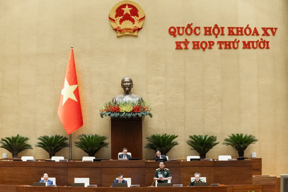 Phiên thảo luận chiều 27-10. Ảnh: VIẾT CHUNG 3.jpg