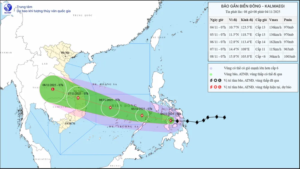 Det er meldt at stormen Kalmaegi vil gå inn i Østersjøen i morgen tidlig (5. november), og bli den 13. stormen. Foto: Nasjonalt senter for hydrometeorologisk prognose Dự báo sáng mai (ngày 5-11) bão Kalmaegi sẽ di chuyển vào Biển Đông trở thành cơn bão thứ 13 - Ảnh Trung tâm dự báo khí tượng thủy văn quốc gia.png