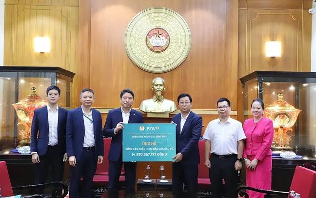 Ủy ban Trung ương MTTQ Việt Nam tiếp nhận ủng hộ đồng bào bị mưa lũ