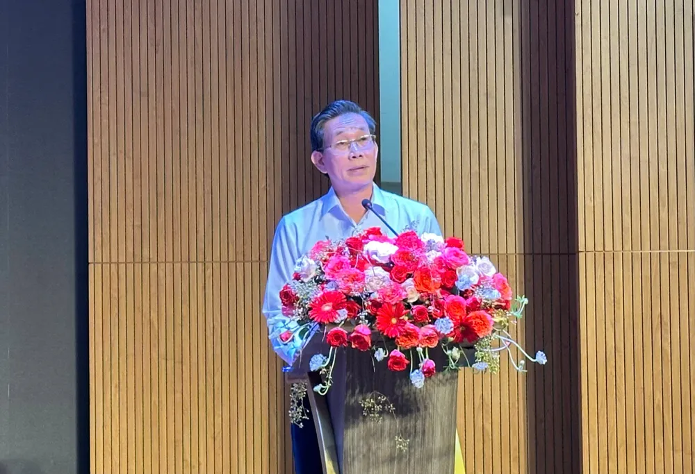 GS.TS. Sử Đình Thành, Giám đốc Đại học Kinh tế TPHCM, phát biểu tại hội thảo. Ảnh: THANH HIỀN tin quy hoạch. h2.jpg