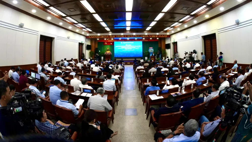 Quang cảnh Hội nghị công bố Đồ án điều chỉnh quy hoạch chung TPHCM đến năm 2040, tầm nhìn đến năm 2060. Ảnh: HOÀNG HÙNG quy hoạch -h4jpg.jpg