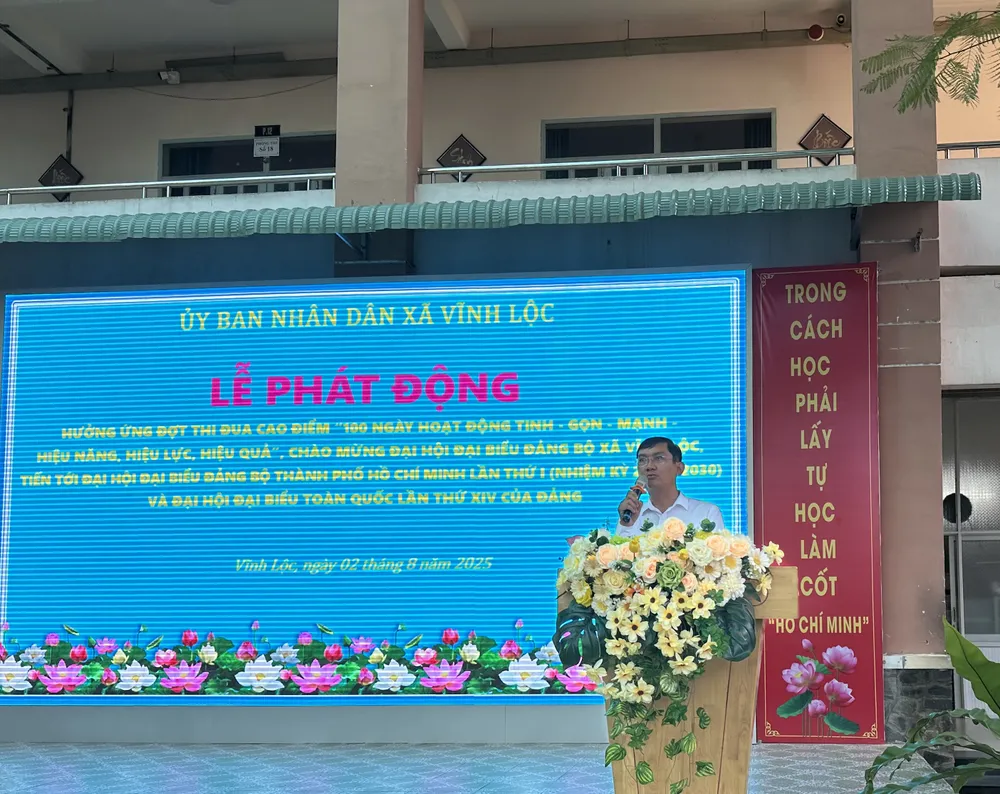 Ông Trần Vũ Hữu Duy, Phó Chủ tịch UBND xã Vĩnh Lộc, TPHCM phát biểu tại lễ phát động. Ảnh: Thanh Hiền vinh loc. h3jpg.jpg